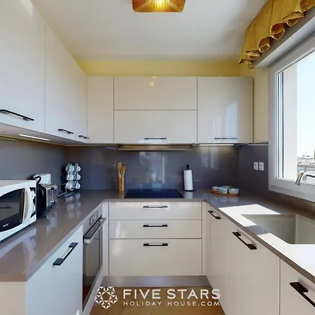 Luxury Five Stars House Apartmán