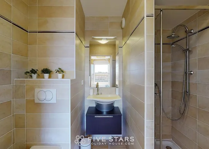 Luxury Five Stars House Nice