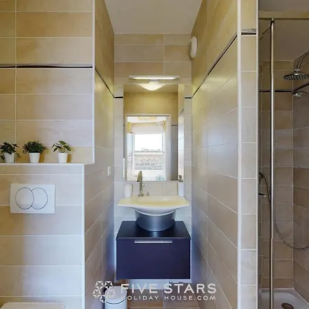 Luxury Five Stars House Nice