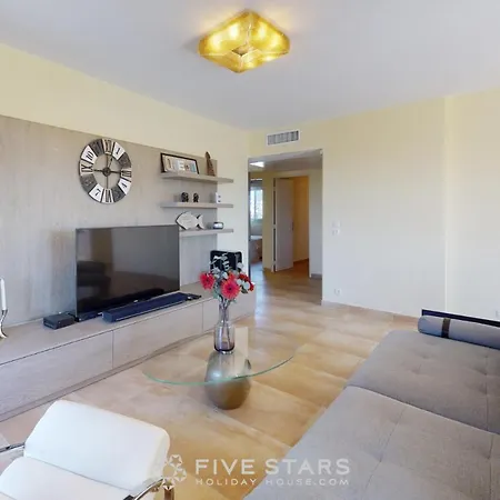 Luxury Five Stars House Apartment