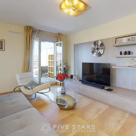 Luxury Five Stars House