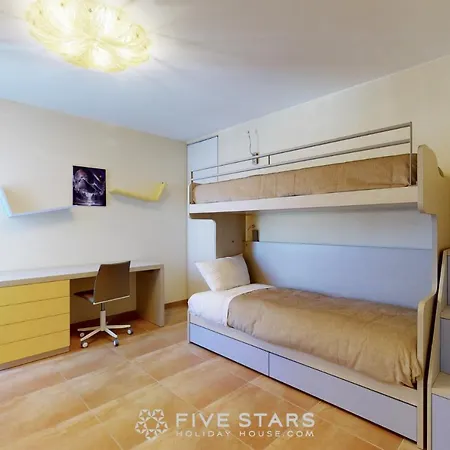 Luxury Five Stars House